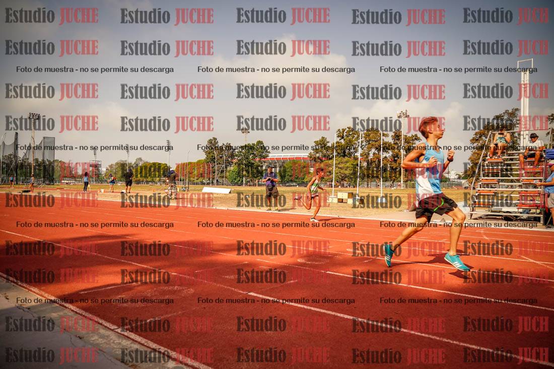 Fotos de los 400 m llanos de varones