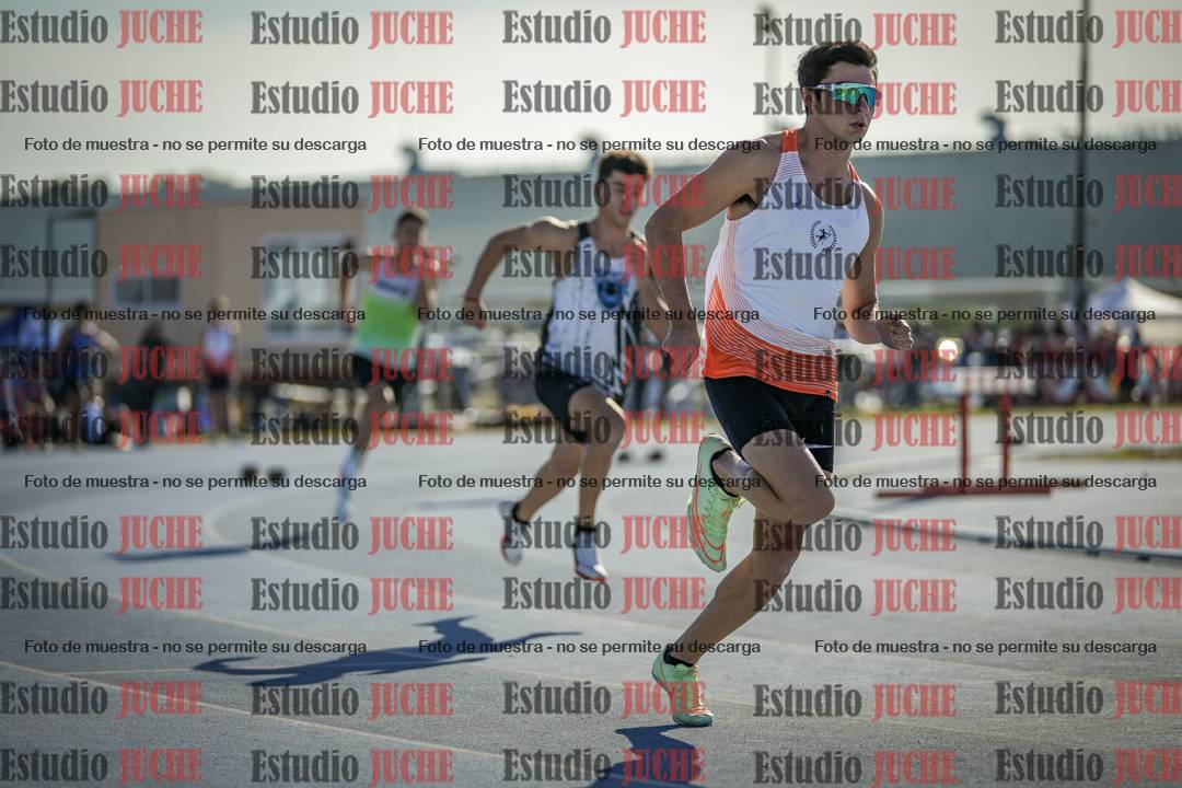 Fotos de los 400 m llanos de varones