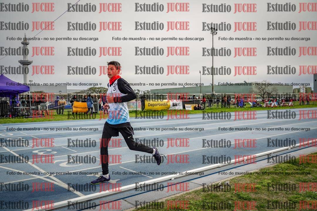 Fotos de los 800 m llanos de varones - U14