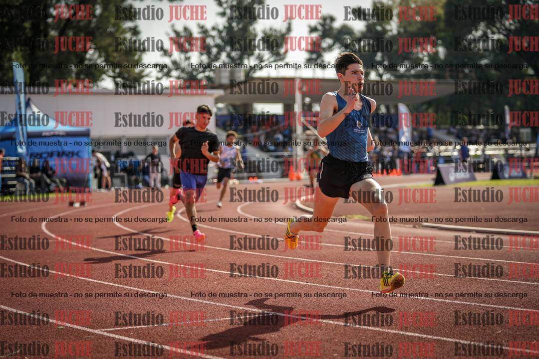 Fotos de los 400 m llanos de varones