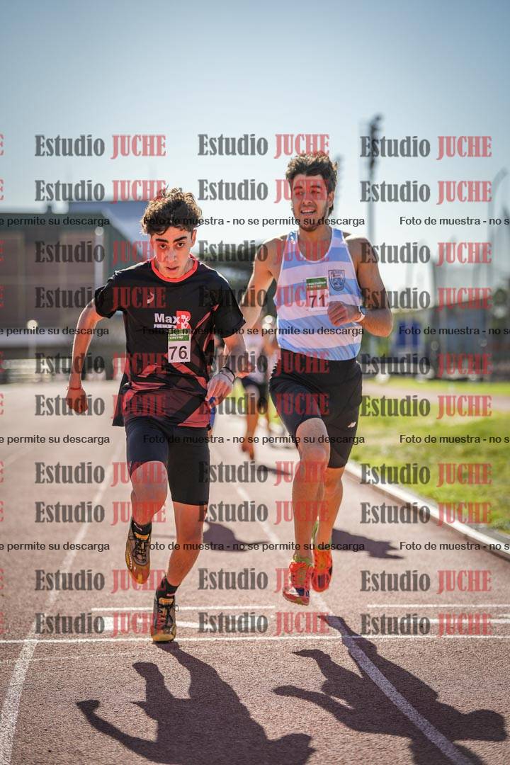 Fotos de los 800 m llanos de varones