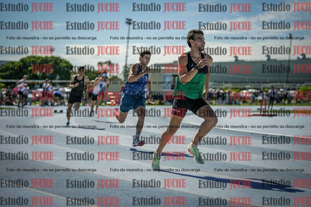 Fotos de los 400 m llanos de varones