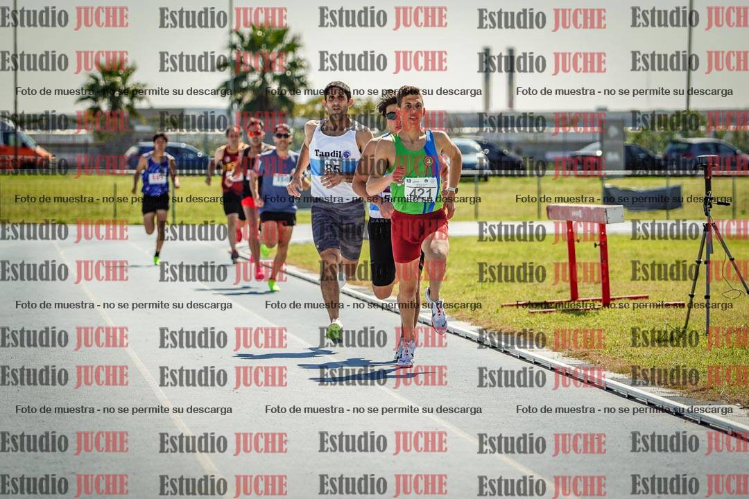 Fotos de los 800 m llanos de varones