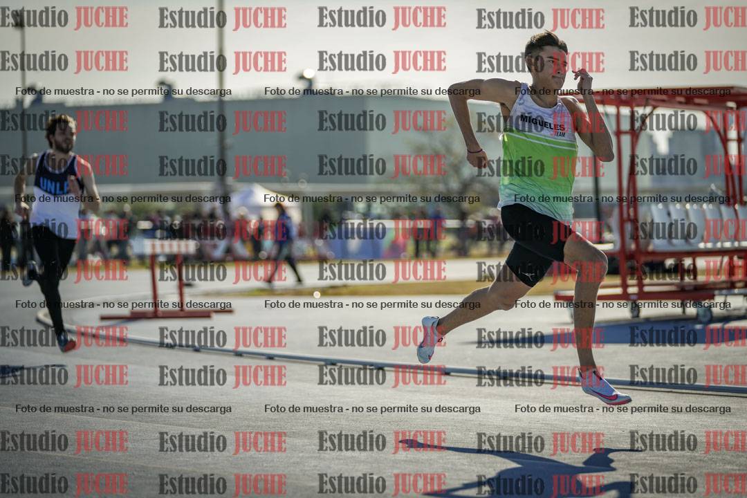 Fotos de los 400 m llanos de varones