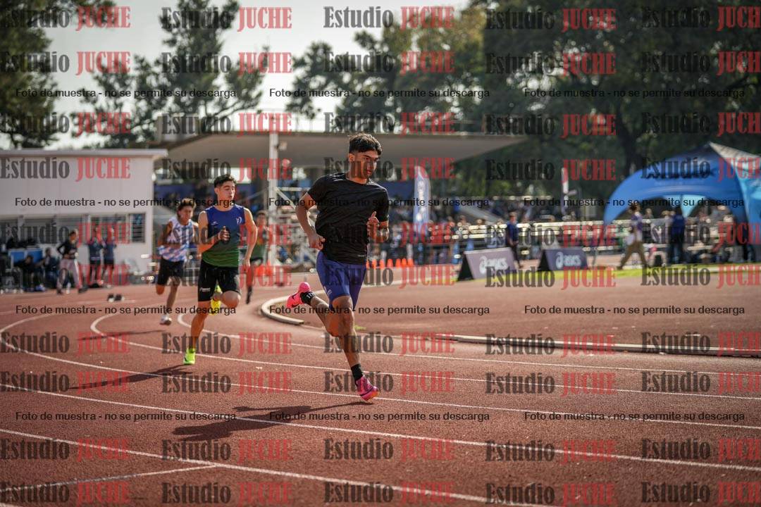 Fotos de los 400 m llanos de varones