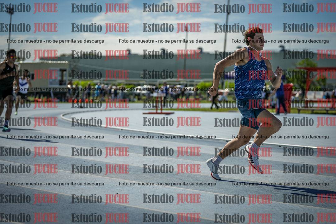 Fotos de los 400 m llanos de varones