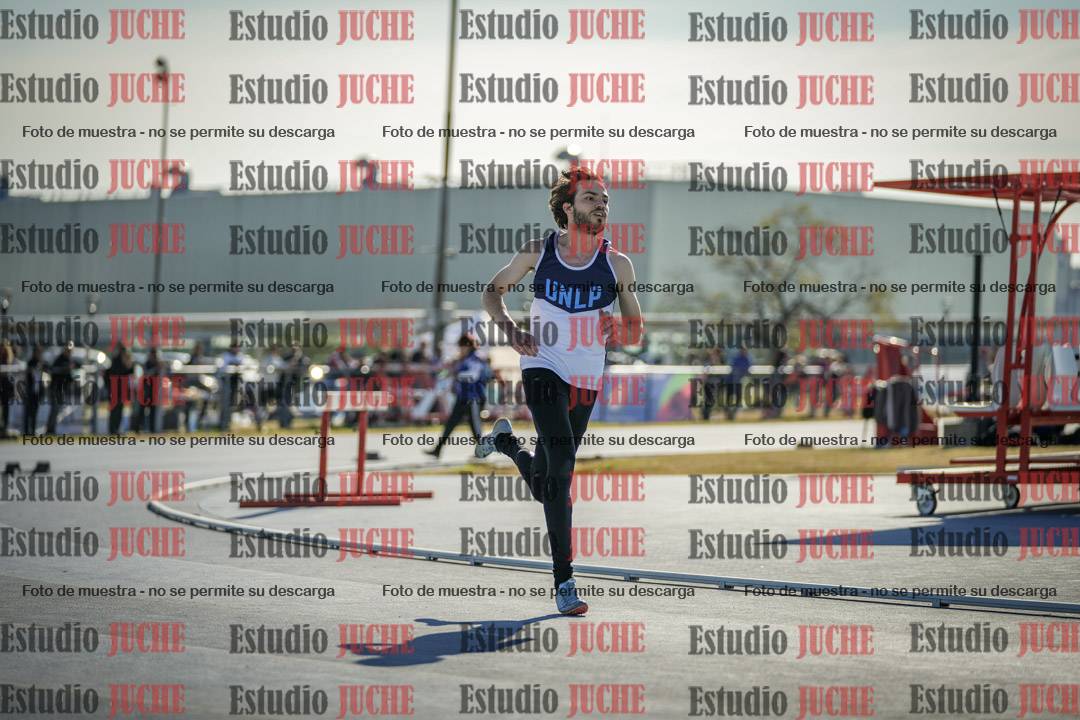Fotos de los 400 m llanos de varones