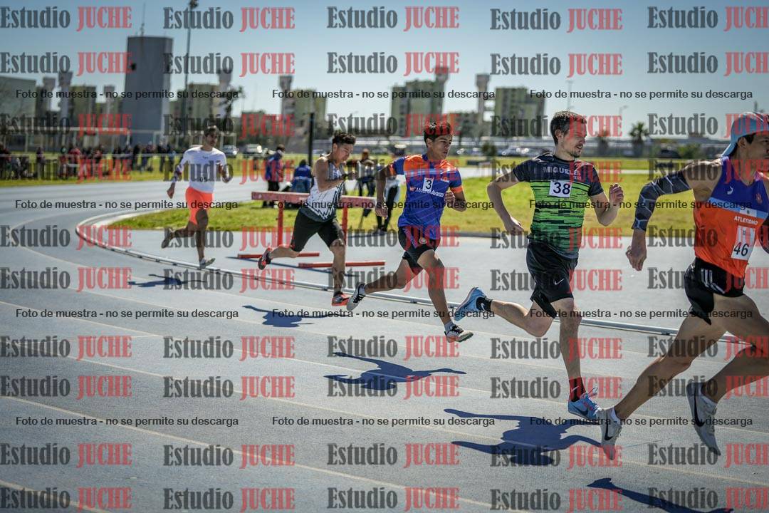 Fotos de los 800 m llanos de varones