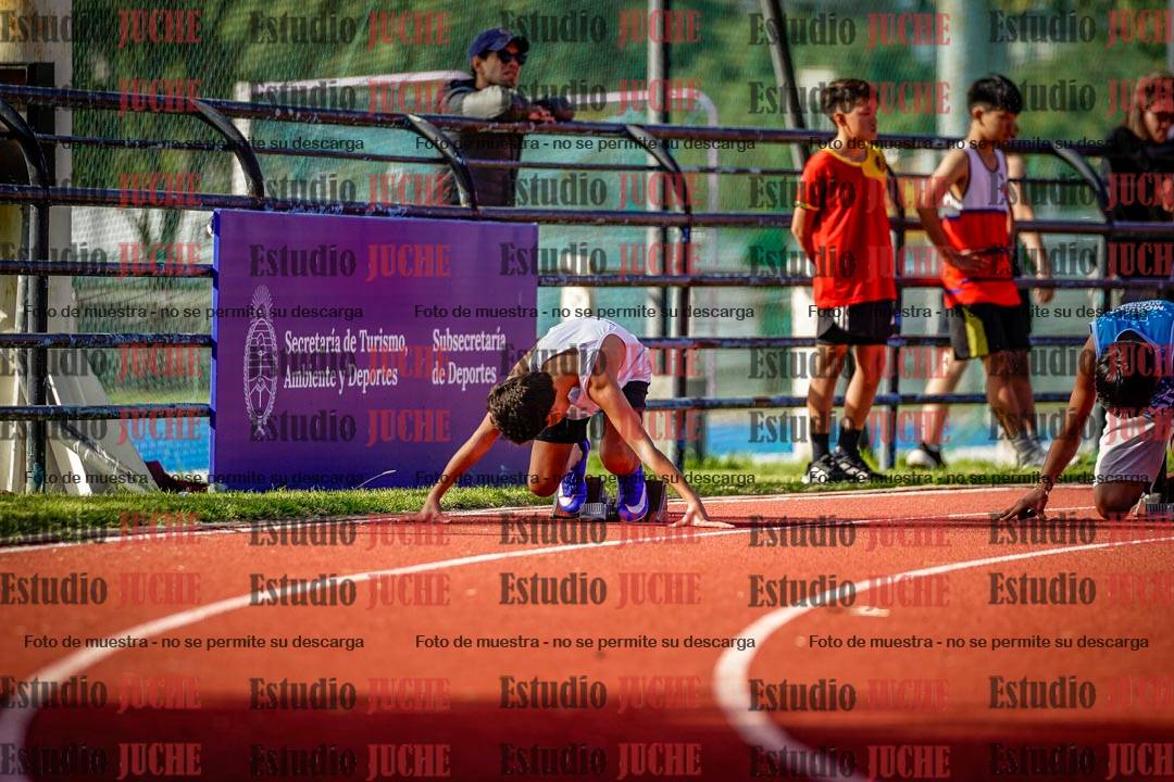 Fotos de los 150 m llanos de varones