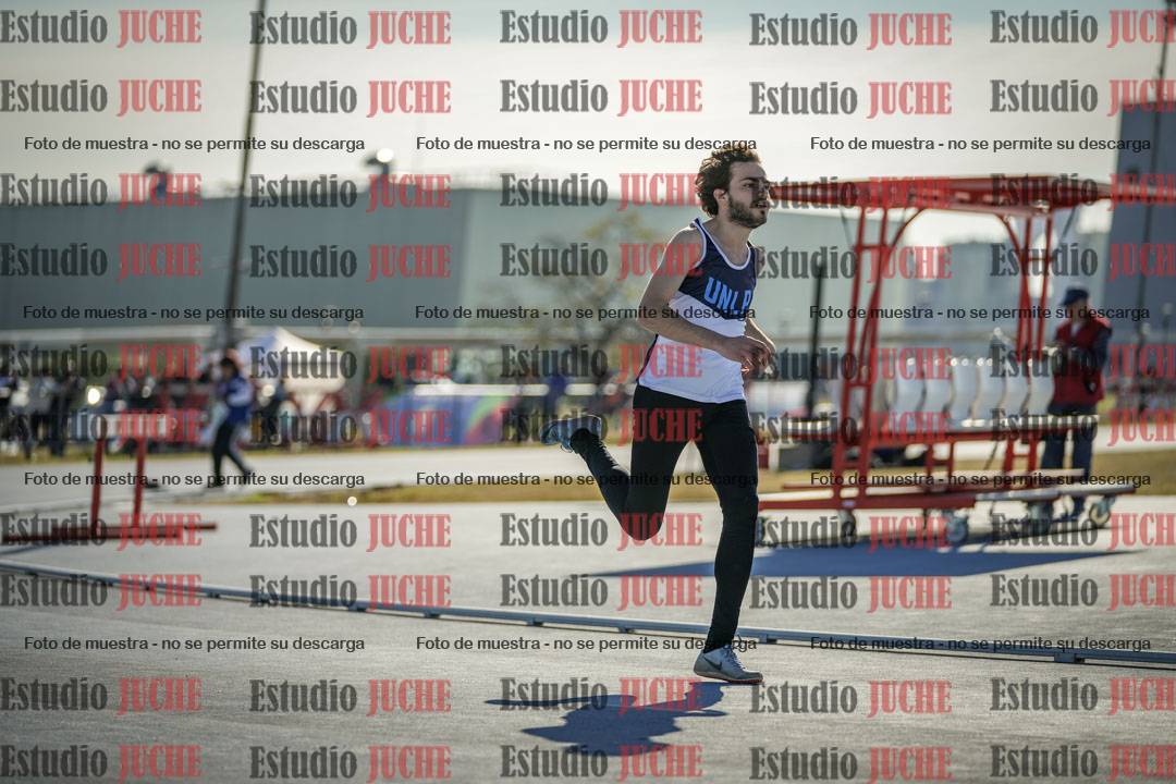 Fotos de los 400 m llanos de varones