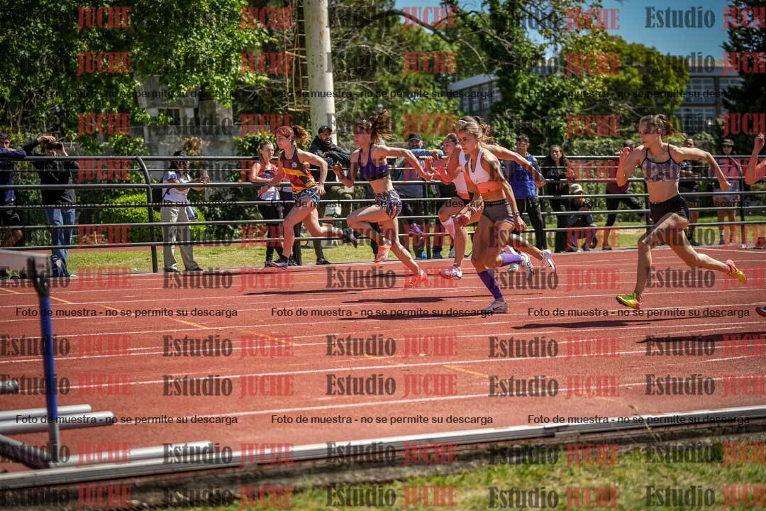 Fotos de los 100 m con vallas de mujeres