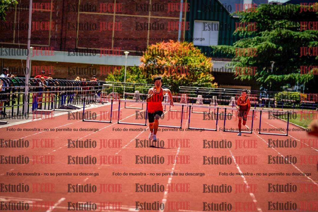 Fotos de los 400 m con vallas de varones