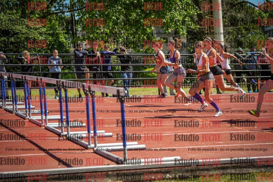 Fotos de los 100 m con vallas de mujeres