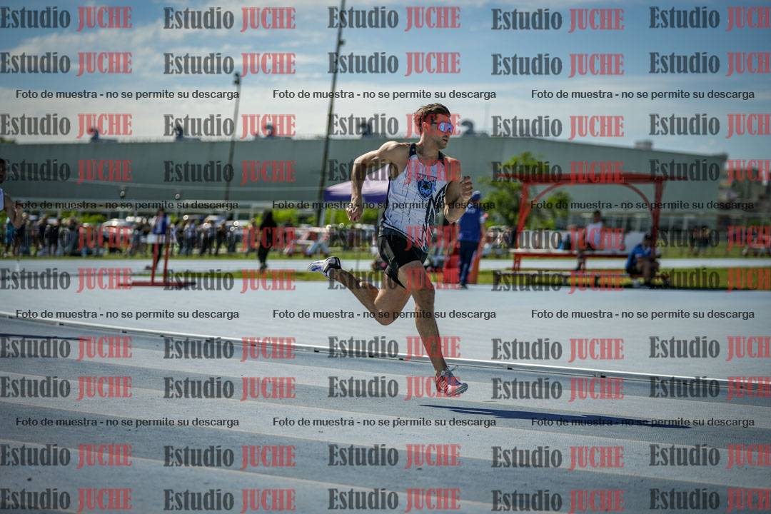 Fotos de los 400 m llanos de varones