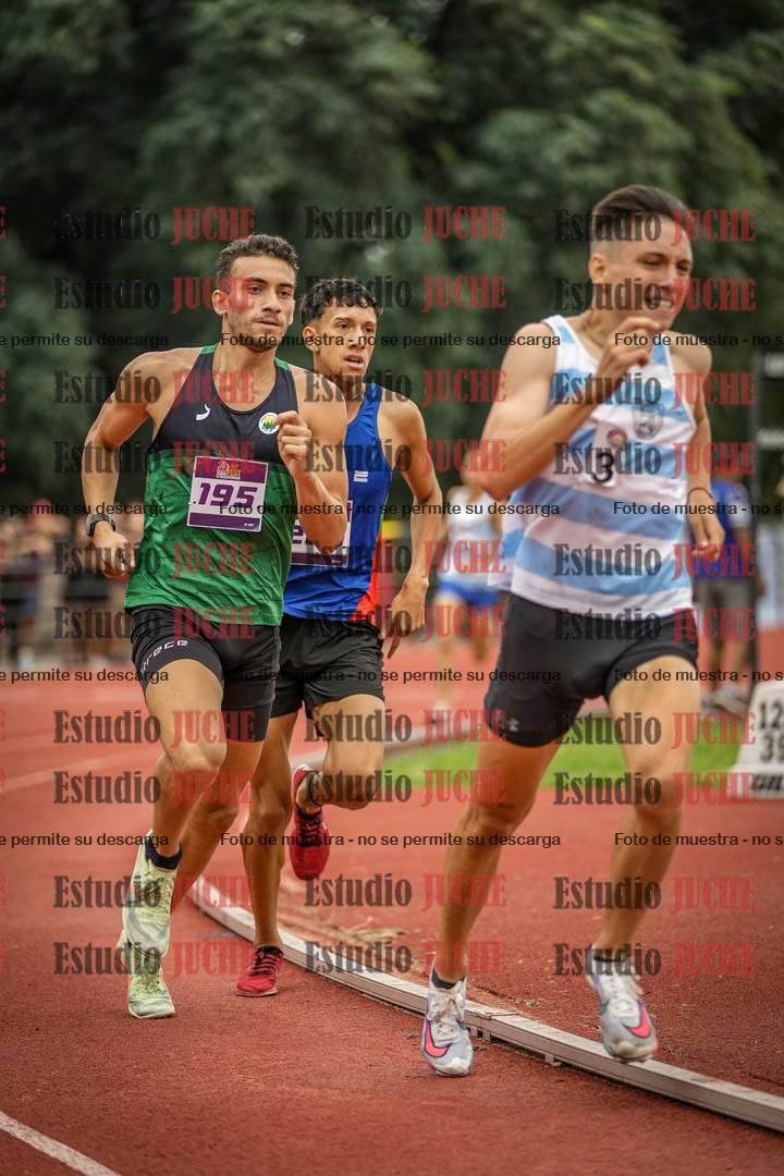 Fotos de los 800 m llanos de varones