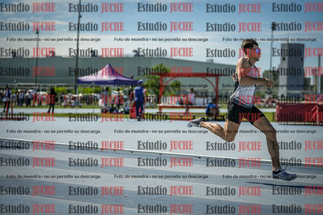 Fotos de los 400 m llanos de varones