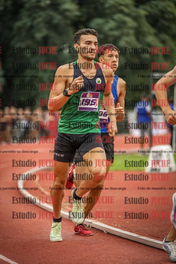 Fotos de los 800 m llanos de varones