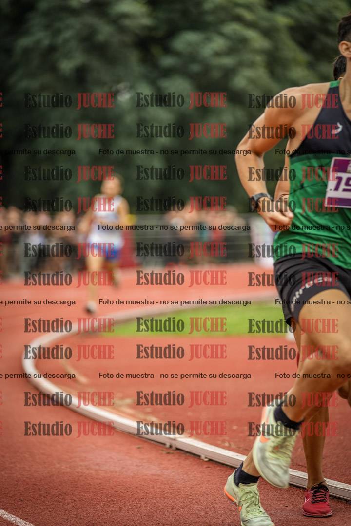 Fotos de los 800 m llanos de varones