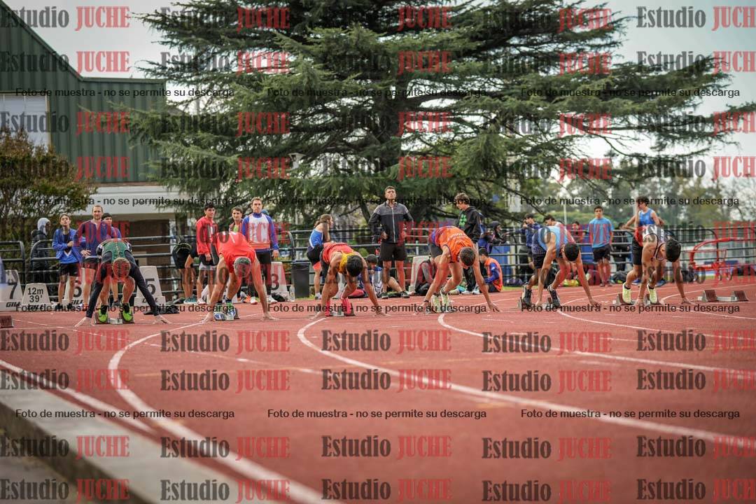 Fotos de los 100 m llanos de varones