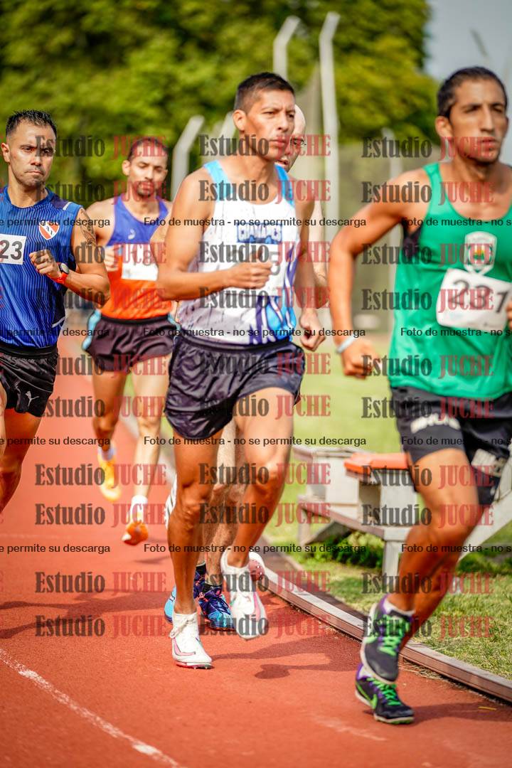 Fotos de los 3000 m llanos de varones