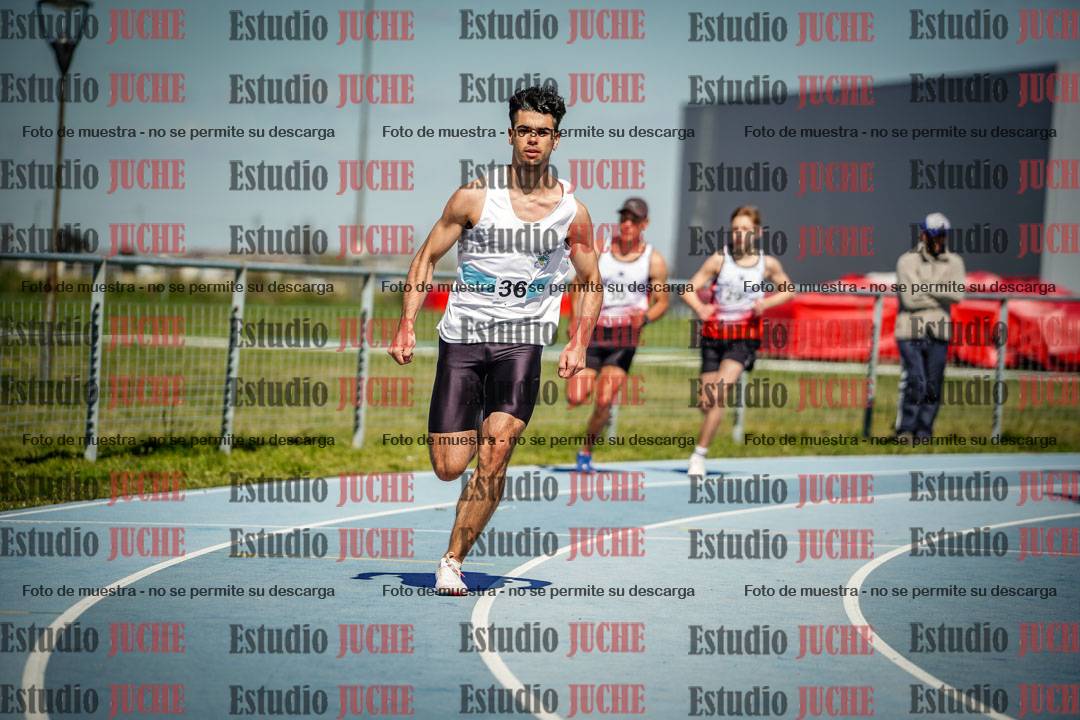 Fotos de los 800 m llanos de varones