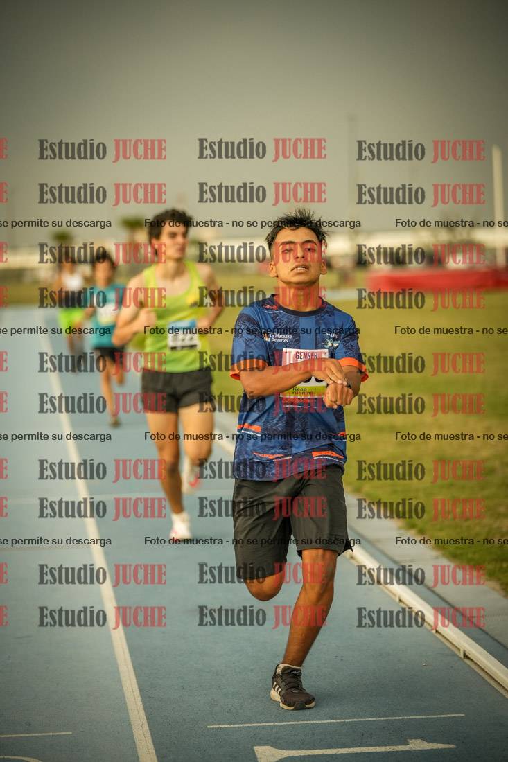 Fotos de los 1000 m llanos de varones
