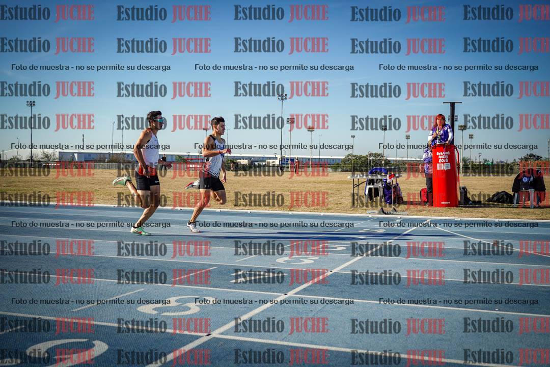 Fotos de los 400 m llanos de varones