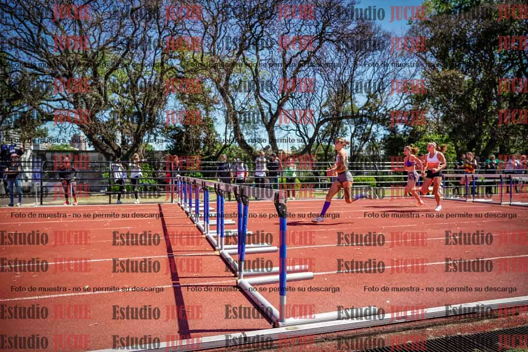Fotos de los 100 m con vallas de mujeres
