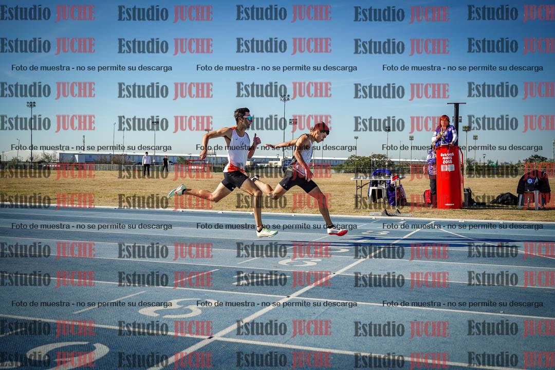 Fotos de los 400 m llanos de varones