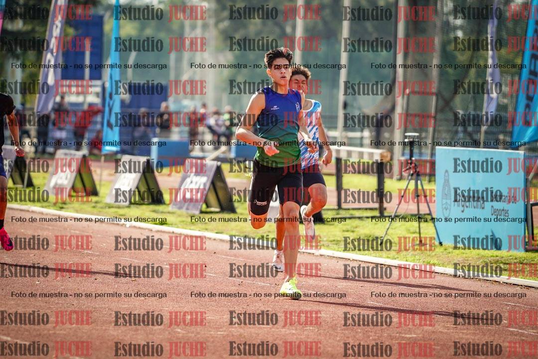 Fotos de los 400 m llanos de varones