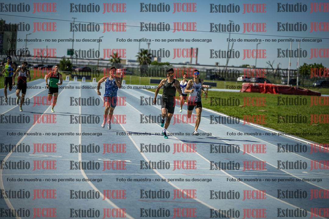 Fotos de los 400 m llanos de varones