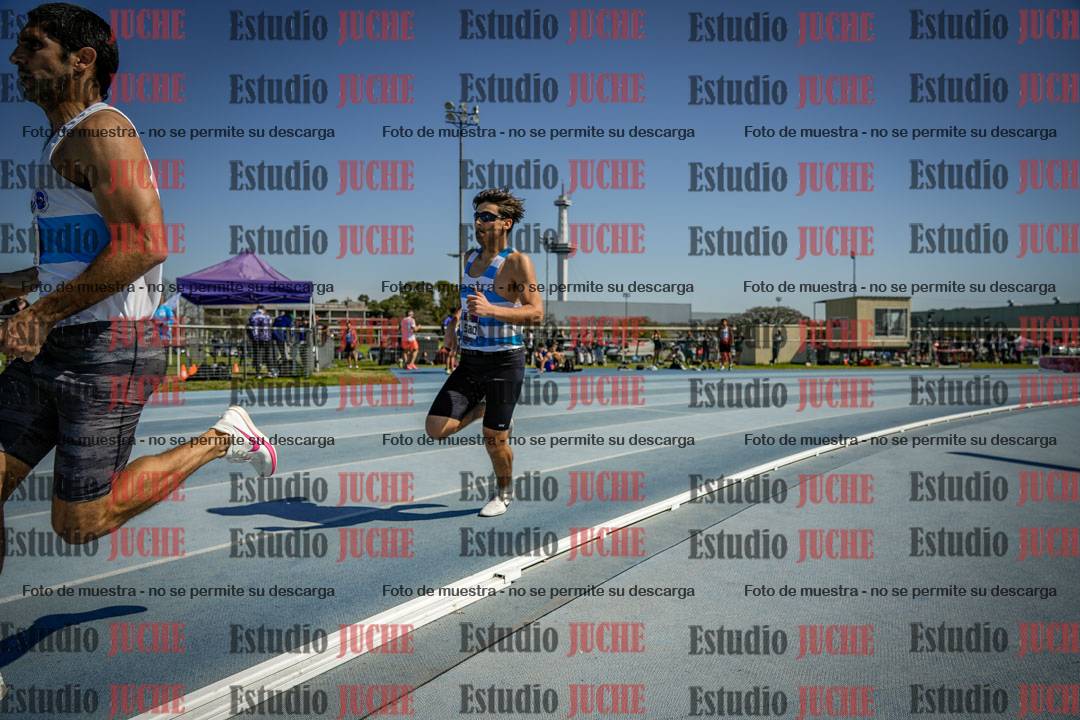 Fotos de los 800 m llanos de varones