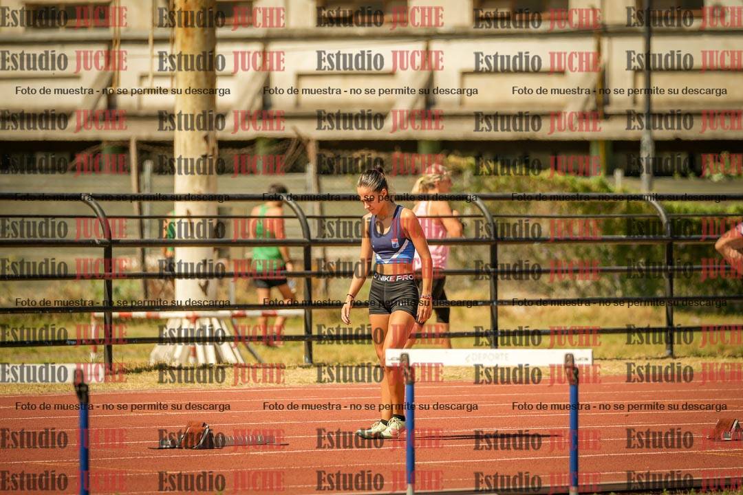 Fotos de los 295 m con vallas de mujeres