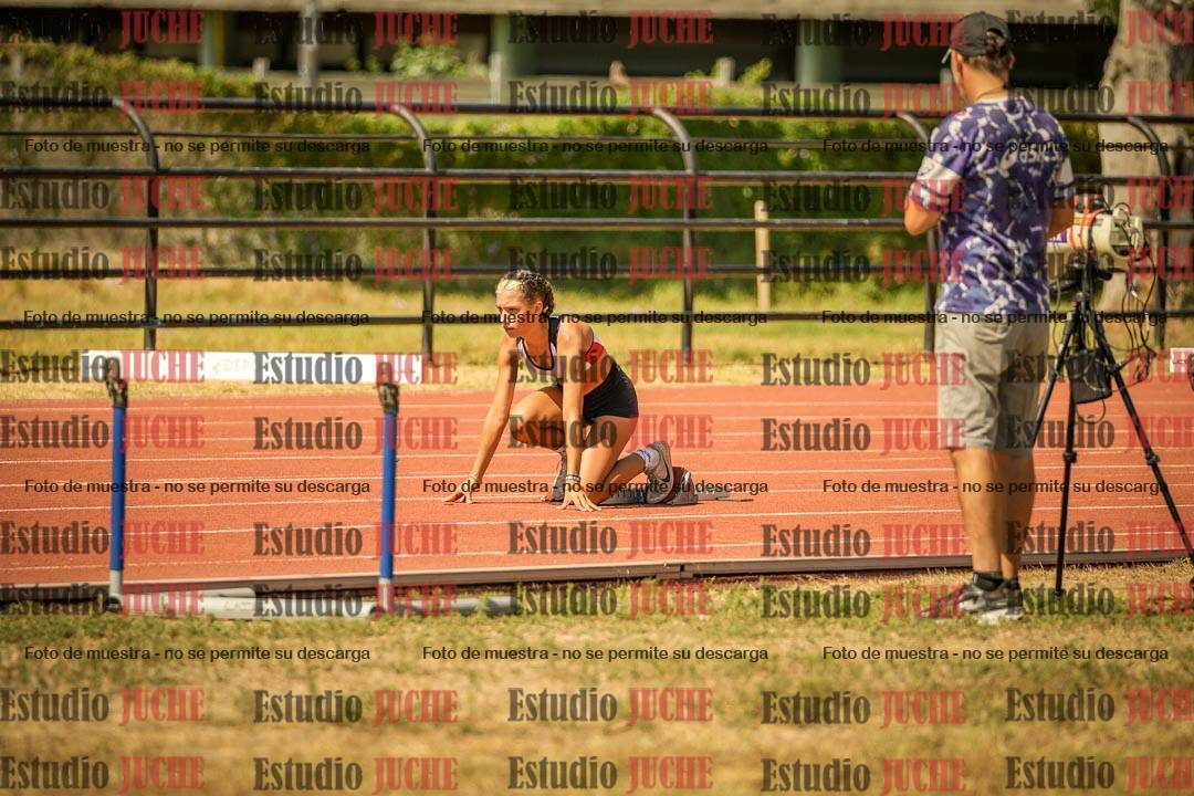 Fotos de los 295 m con vallas de mujeres