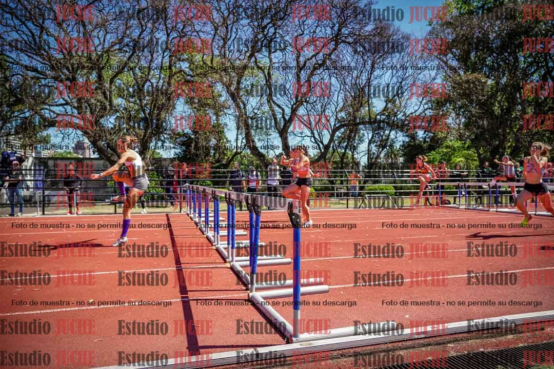 Fotos de los 100 m con vallas de mujeres