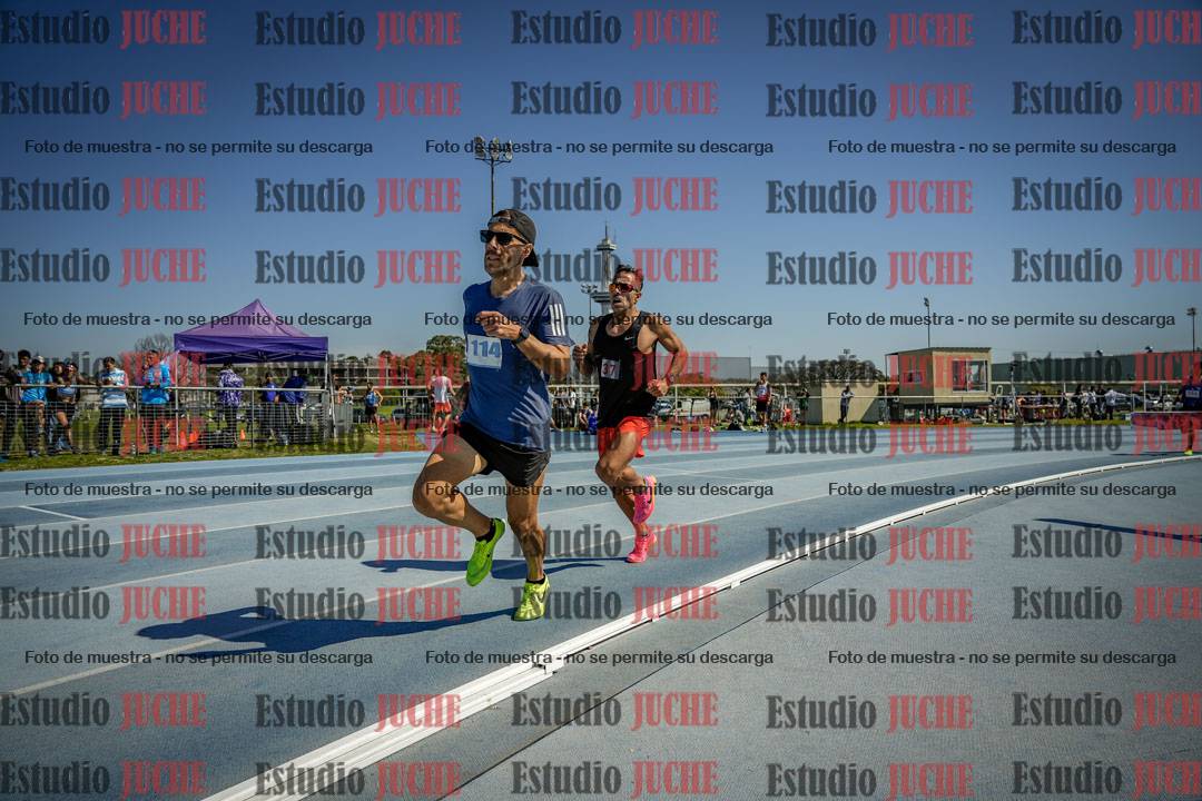 Fotos de los 800 m llanos de varones