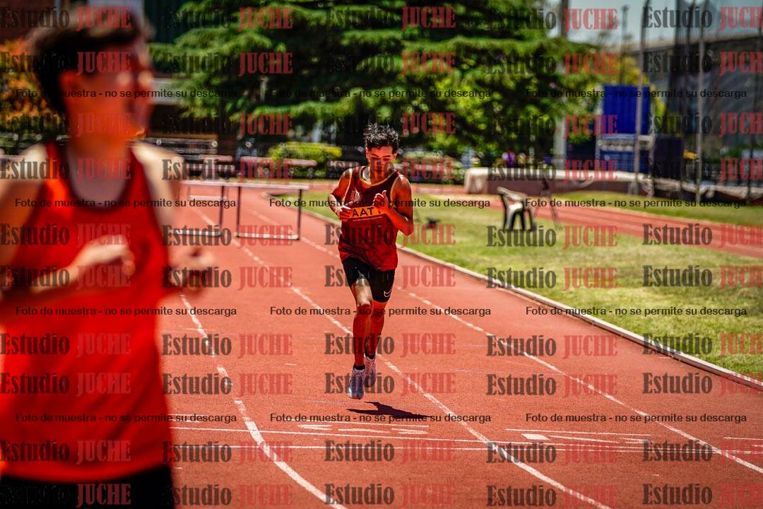 Fotos de los 400 m con vallas de varones