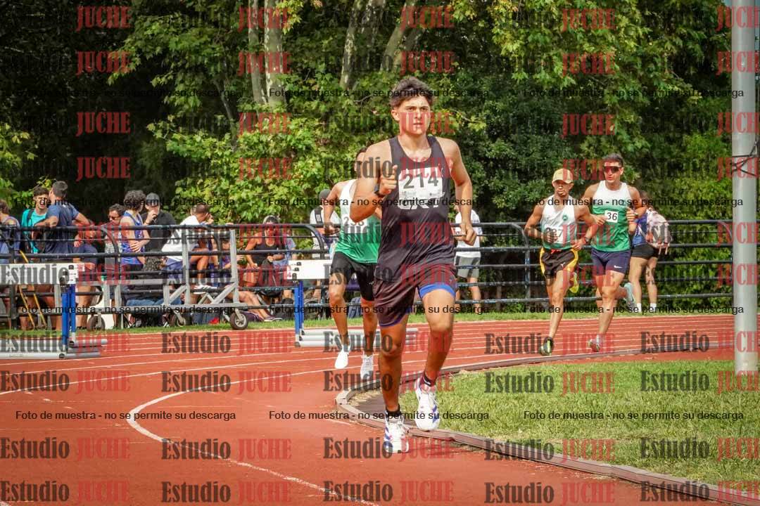 Fotos de los 3000 m llanos de varones
