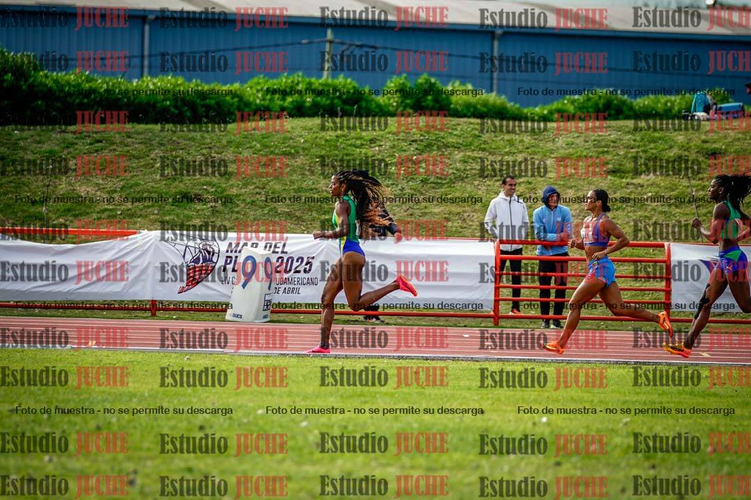 Fotos de los 800 m llanos de mujeres - hepta 7
