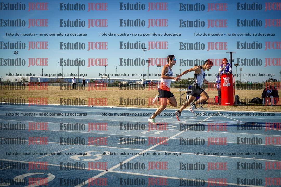 Fotos de los 400 m llanos de varones