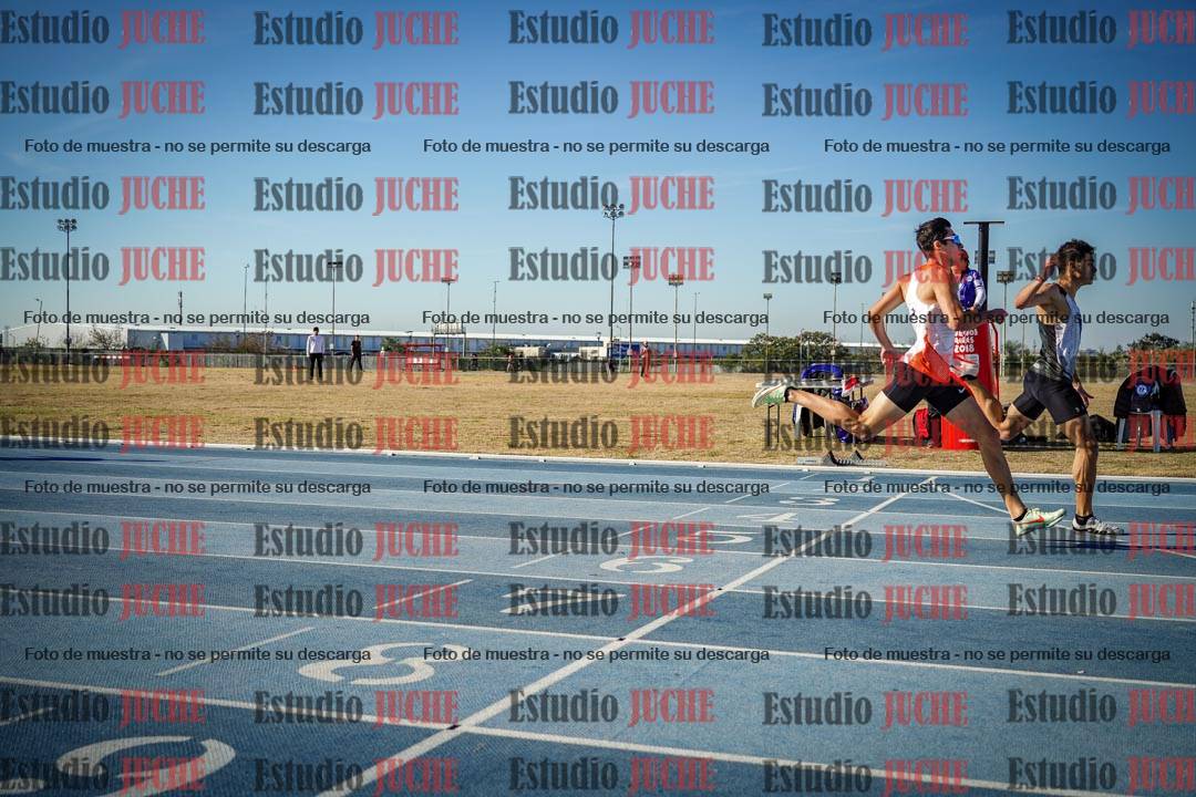 Fotos de los 400 m llanos de varones
