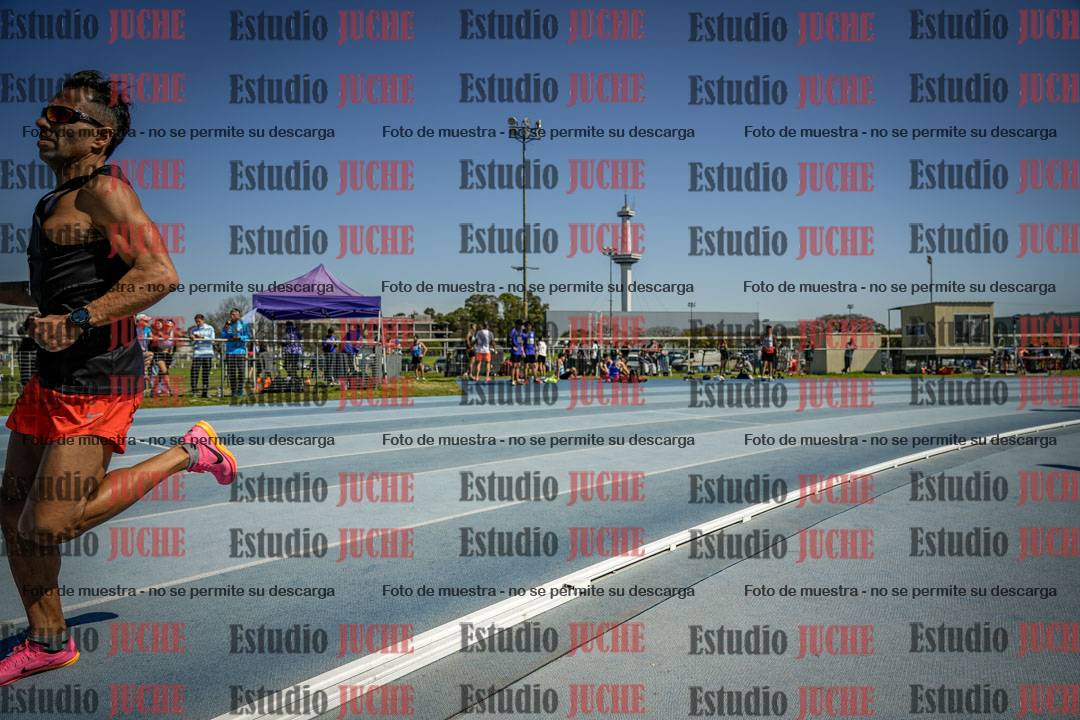 Fotos de los 800 m llanos de varones
