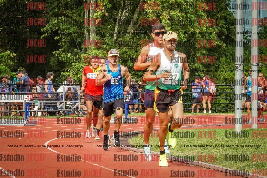 Fotos de los 3000 m llanos de varones