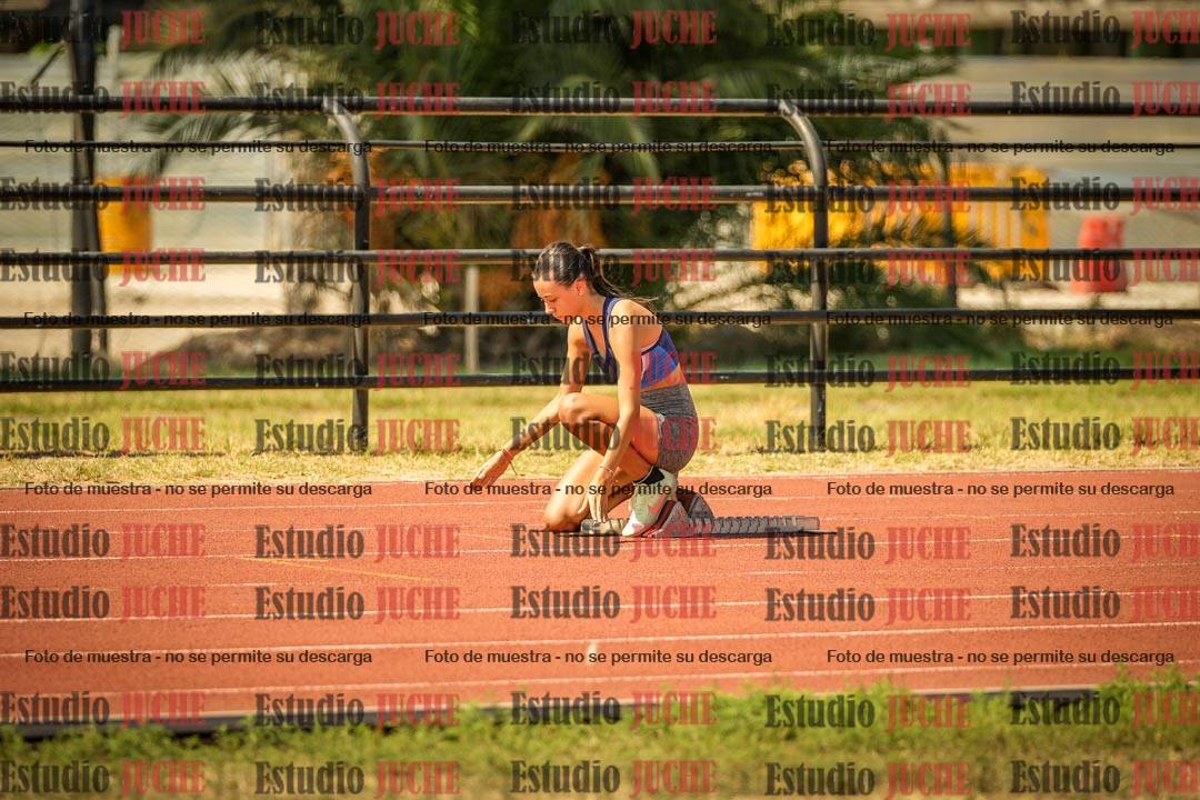Fotos de los 295 m con vallas de mujeres