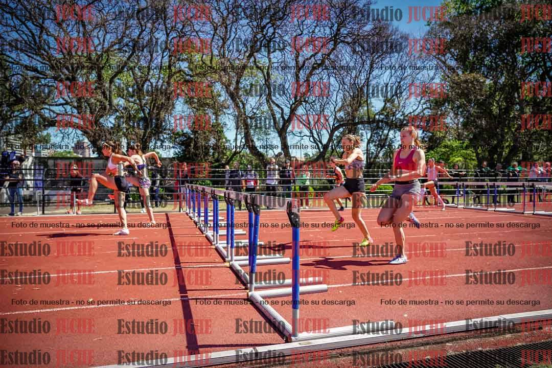Fotos de los 100 m con vallas de mujeres