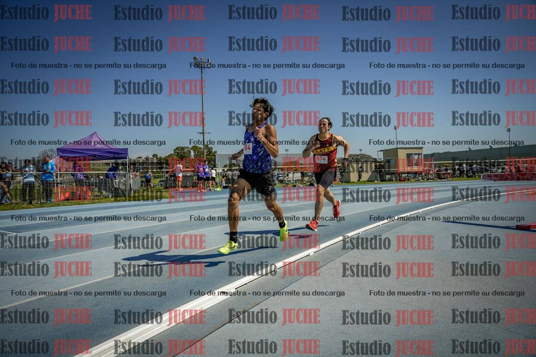 Fotos de los 800 m llanos de varones