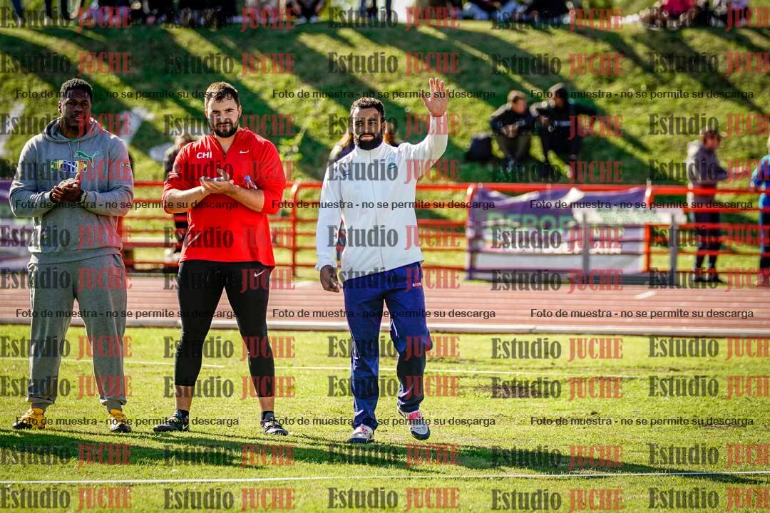Fotos de algunos extras y podios del día 2