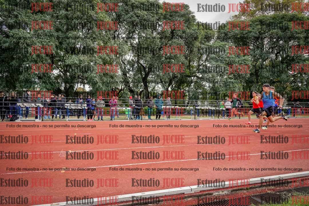 Fotos de los 100 m llanos de varones