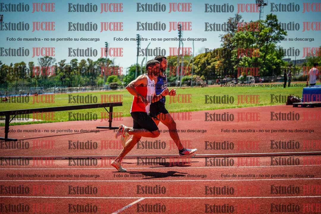 Fotos de los 800 m llanos de varones