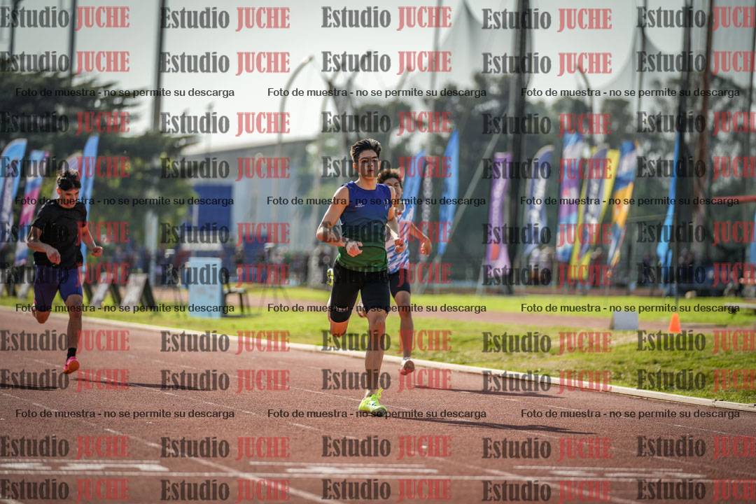 Fotos de los 400 m llanos de varones